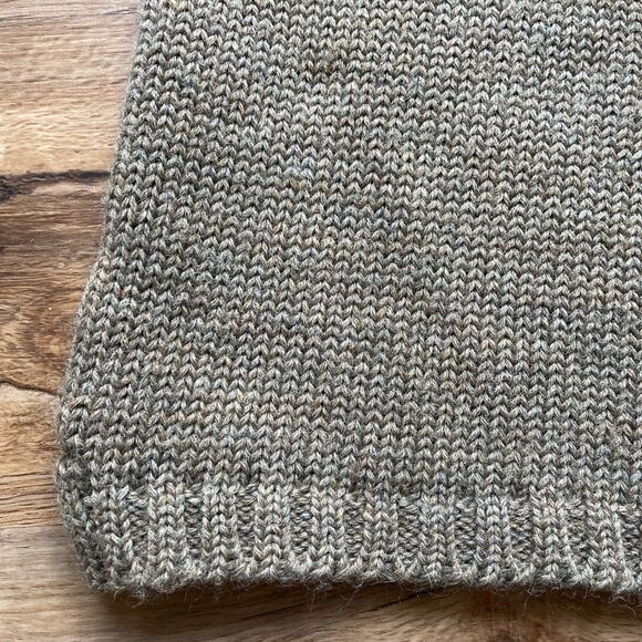 Vtg HANDCRAFT LTD Sweater Knitwear Thick 100% Pure Wool V-neck Chunky Medium - Picture 7 of 10